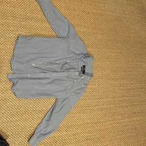 Vineyard vines size s 8-10 have alot of vineyard vines polos and button down